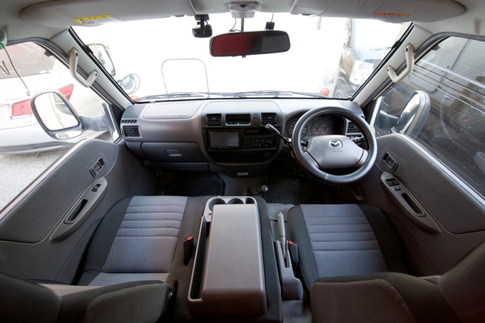 ウッズ号 コンパクト車両なので初めての方でも安心♪ポータブルエアコン付き♪画像