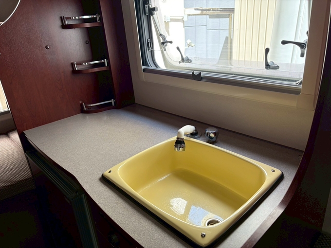 セイコー号 家庭用エアコン付き♪二段ベッド♪4WD♪軽油だから燃費良♪画像