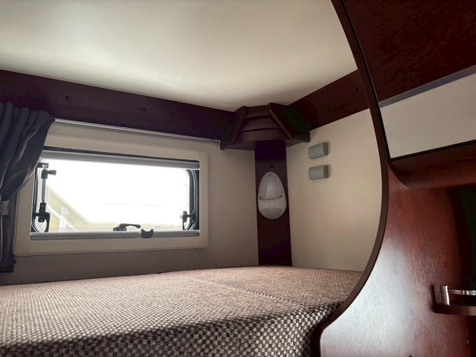セイコー号 家庭用エアコン付き♪二段ベッド♪4WD♪軽油だから燃費良♪画像