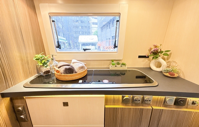 カムイ号　家庭用エアコン付♪フルフラットベッドでゆったり広々♪画像