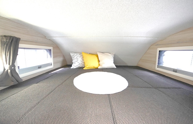 スクエアー号　家庭用エアコン付き、4WD、ディーゼル車画像