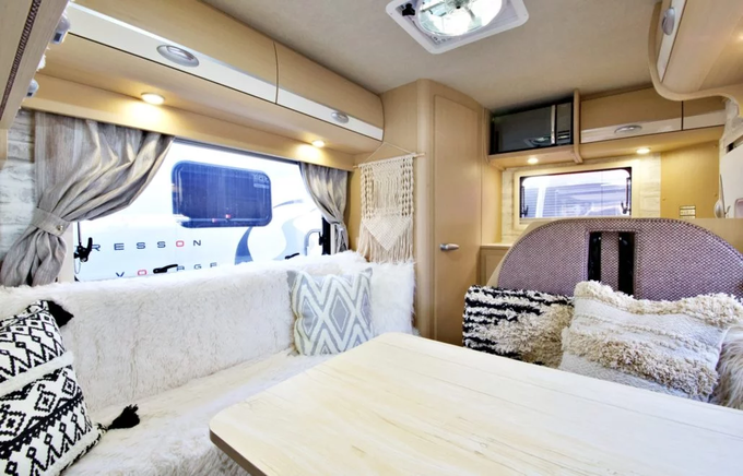 シャルム号　グランピング風の優雅な車両♪画像