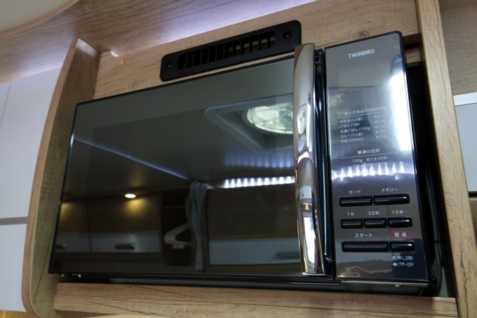 ヴィヴィッド号　高年式で装備充実♪家庭用エアコン付♪軽油だから燃費良♪画像