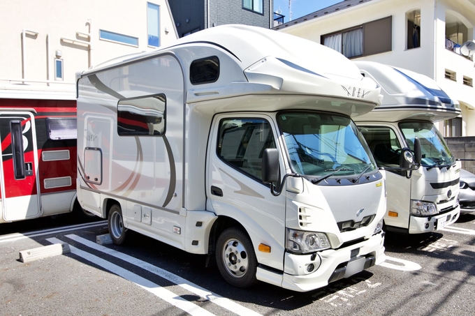 ヴィヴィッド号　高年式で装備充実♪家庭用エアコン付♪軽油だから燃費良♪画像