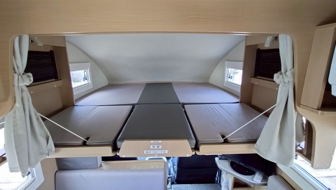 ホープ号　家庭用エアコン付♪フルフラットベッド♪4WD♪軽油だから燃費良♪画像