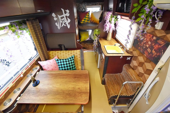 無限号　床が畳になっている和風車両♪画像